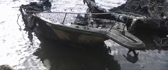 Izgorjelo šest plovila u Omišlju