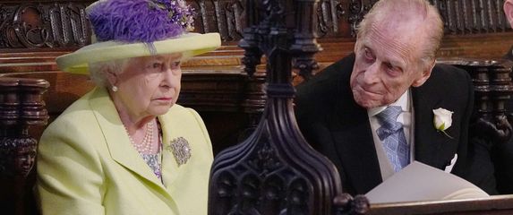 Kraljica Elizabeta i princ Philip (Foto: AFP)