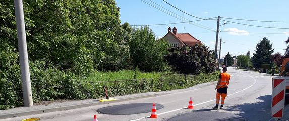 Postavljeni ležeći policajci u Blatu nakon tragične nesreće (Foto: Dnevnik.hr) - 6