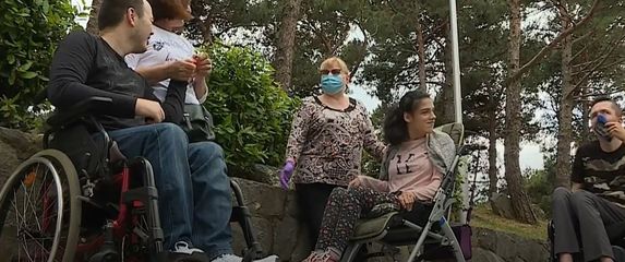 Anđeli pred zatvaranjem: Traže pomoć - 4