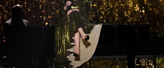 Adele na dodjeli nagrada Brit Awards 2022. godine