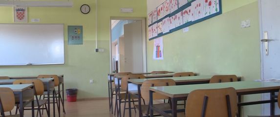 Incident u pulskoj osnovnoj školi - 1