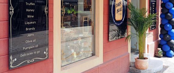 Dark Blue Stores - 9