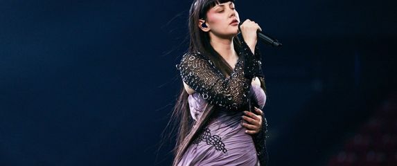 Srpska predstavnica Teya Dora u prvom polufinalu Eurosonga 2024.
