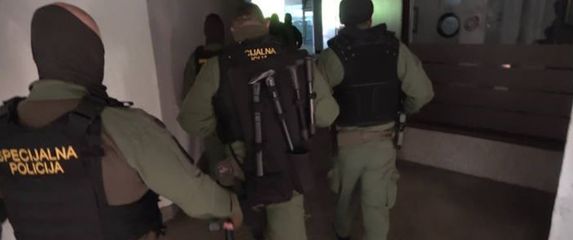 Policija razotkrila ilegalno okupljalište za konzumaciju droge