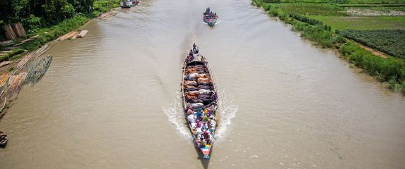 Brodom na stočnu tržnicu, Bangladeš - 4