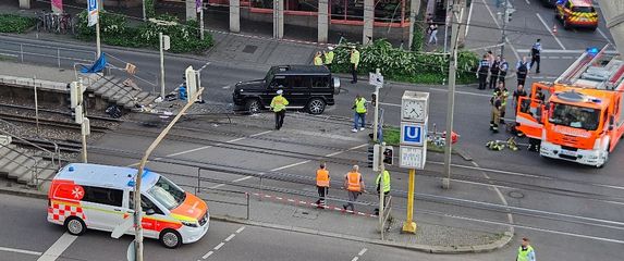 Mjesto naleta automobila u Stuttgartu
