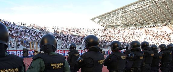 Policija na Poljudu
