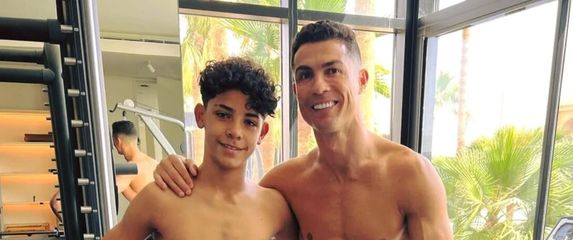 Cristiano Ronaldo sa sinom