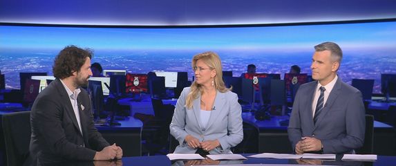 Boris Jokić i voditelji Dnevnika Nove TV