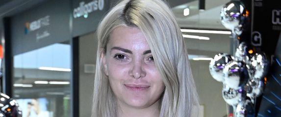 Ella Dvornik
