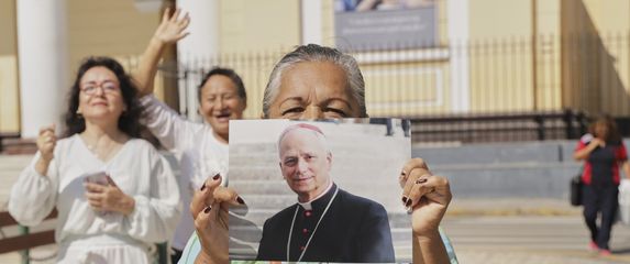 Papa Lav XIV.