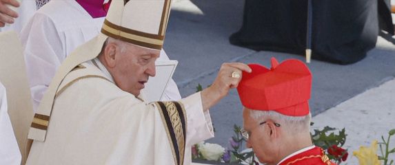 Papa Franjo i papa Lav XIV.