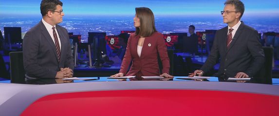 Hrvoje Krešić i voditelji Dnevnika Nove TV