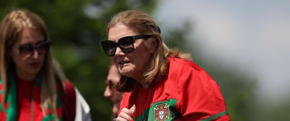 Maria Dolores dos Santos Aveiro - 4