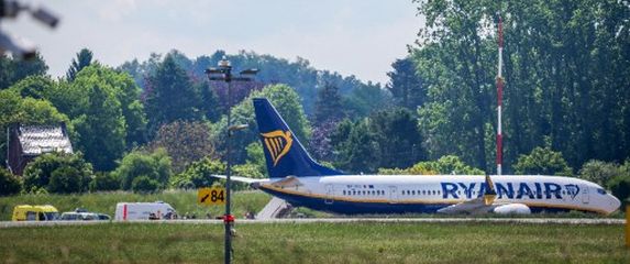 Ryanairov avion hitno sletio
