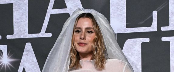 Nika Turković u rokerskoj mini vjenčanici - 4