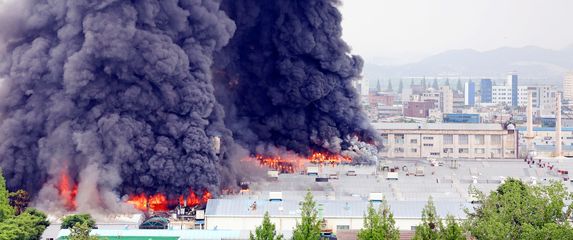 Požar u tvornici guma Kumho u Gwangjuu - 3