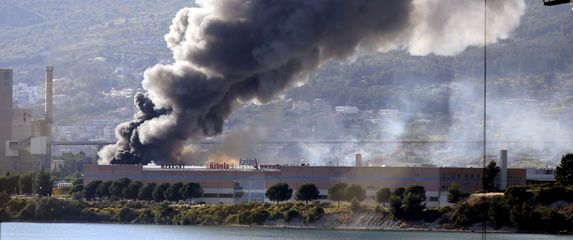Požar u Kaštel Sućurcu