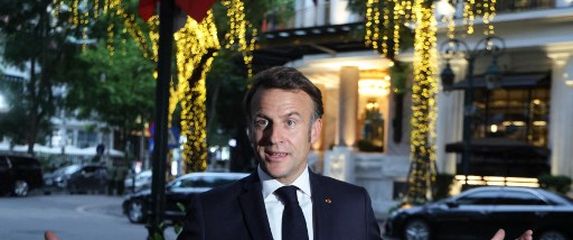 Emmanuel Macron - 3