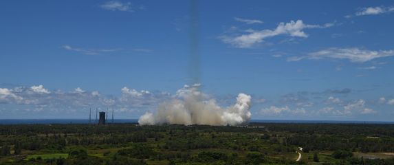 Lansiranje kineske rakete, ilustracija