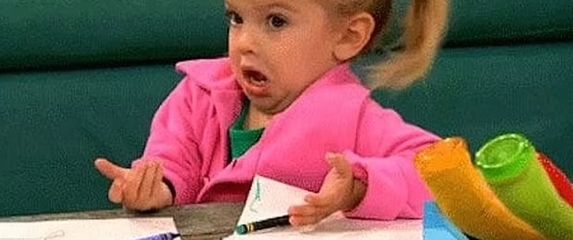 Sitcom Sretno, Charlie - 1