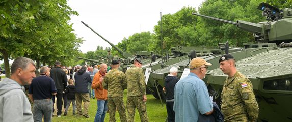 Izložba naoružanja, borbene i neborbene tehnike i opreme postrojbi Hrvatske vojske - 2