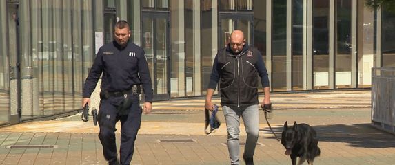 Policija