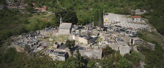 Privatno groblje u općini Marina - 3