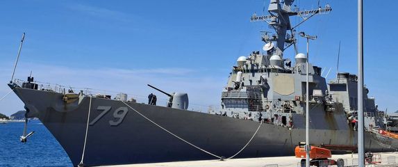 USS Oscar Austin