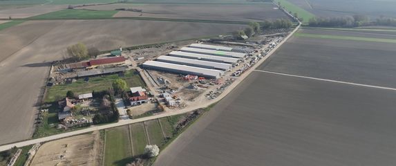 Prijedlog o razmatranju ugovora za megafarmu pilića nije prošao - 1