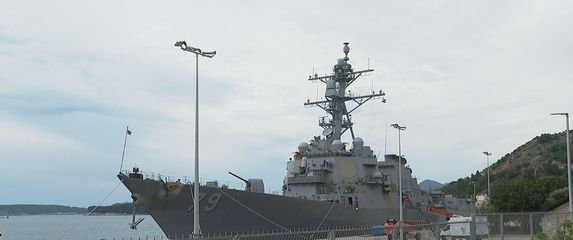 USS Oscar Austin - 2
