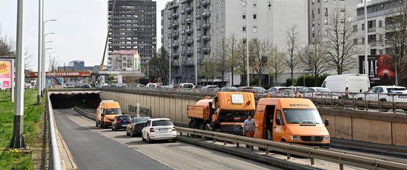Podvožnjak kod Vjesnikova nebodera