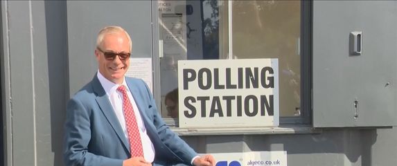 Britanski premijer ne želi podnijeti ostavku