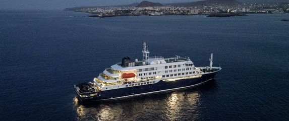 Kruzer MV Hondius