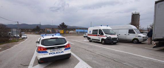 Hitne službe na autocesti, ilustracija