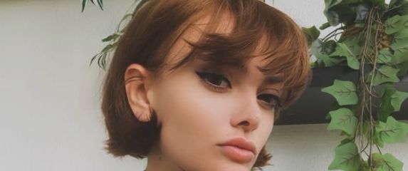 Ella Dvornik