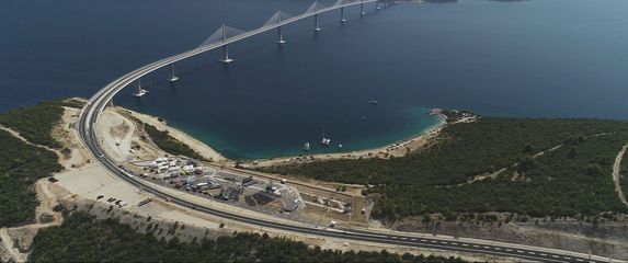 Pelješki most