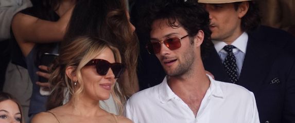 Sienna Miller - 10