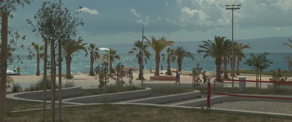 Tko će i kad zaliti splitski Žnjan?