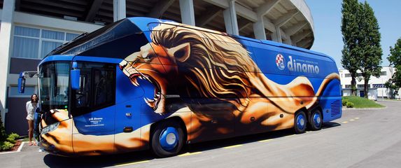 Dinamov autobus