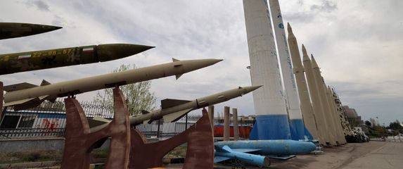 Makete iranskih projektila u Teheranu