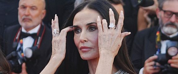 Demi Moore - 7