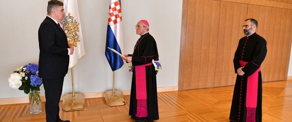 Predsjednik Zoran Milanović i apostolski nuncij Leopold Girelli