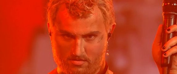 Sven Pocrnić kao Sam Smith