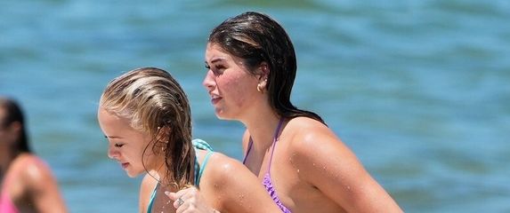 Julia Filippo, Alice Rosenblum