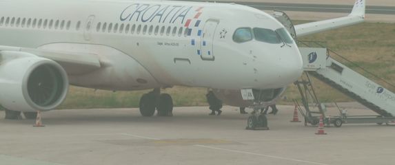Avion sletio sa staze - 1