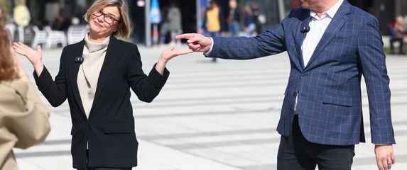 Siniša Hajdaš Dončić, Sandra Benčić