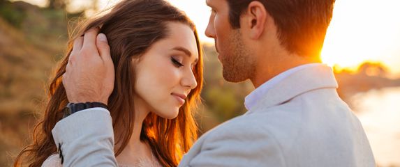 Close,Up,Portrait,Of,A,Beautiful,Married,Couple,At,The