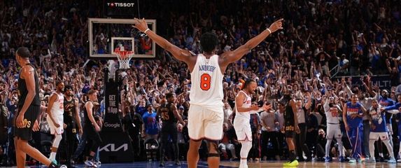Cleveland Cavaliers v New York Knicks